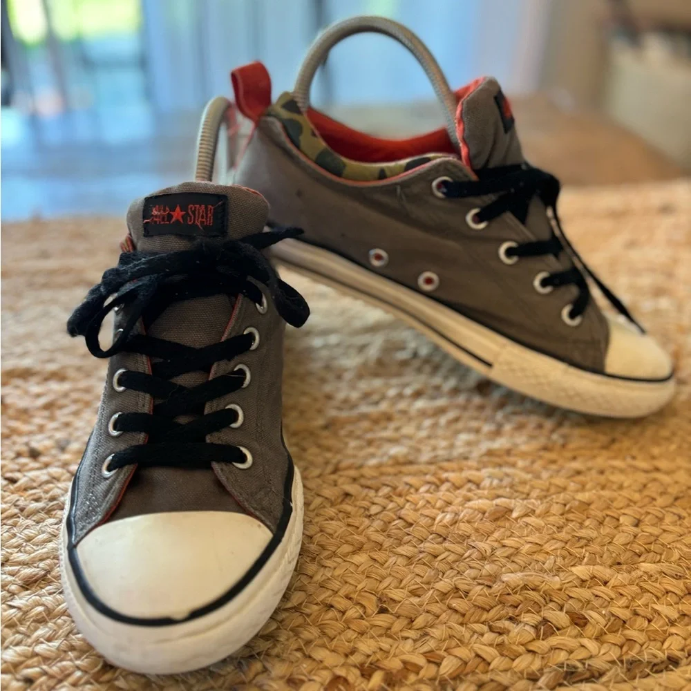 Converse All Star‎ Shoes Gray orange  Camo Lace Up Sneakers Sz 4 Youth Jr…